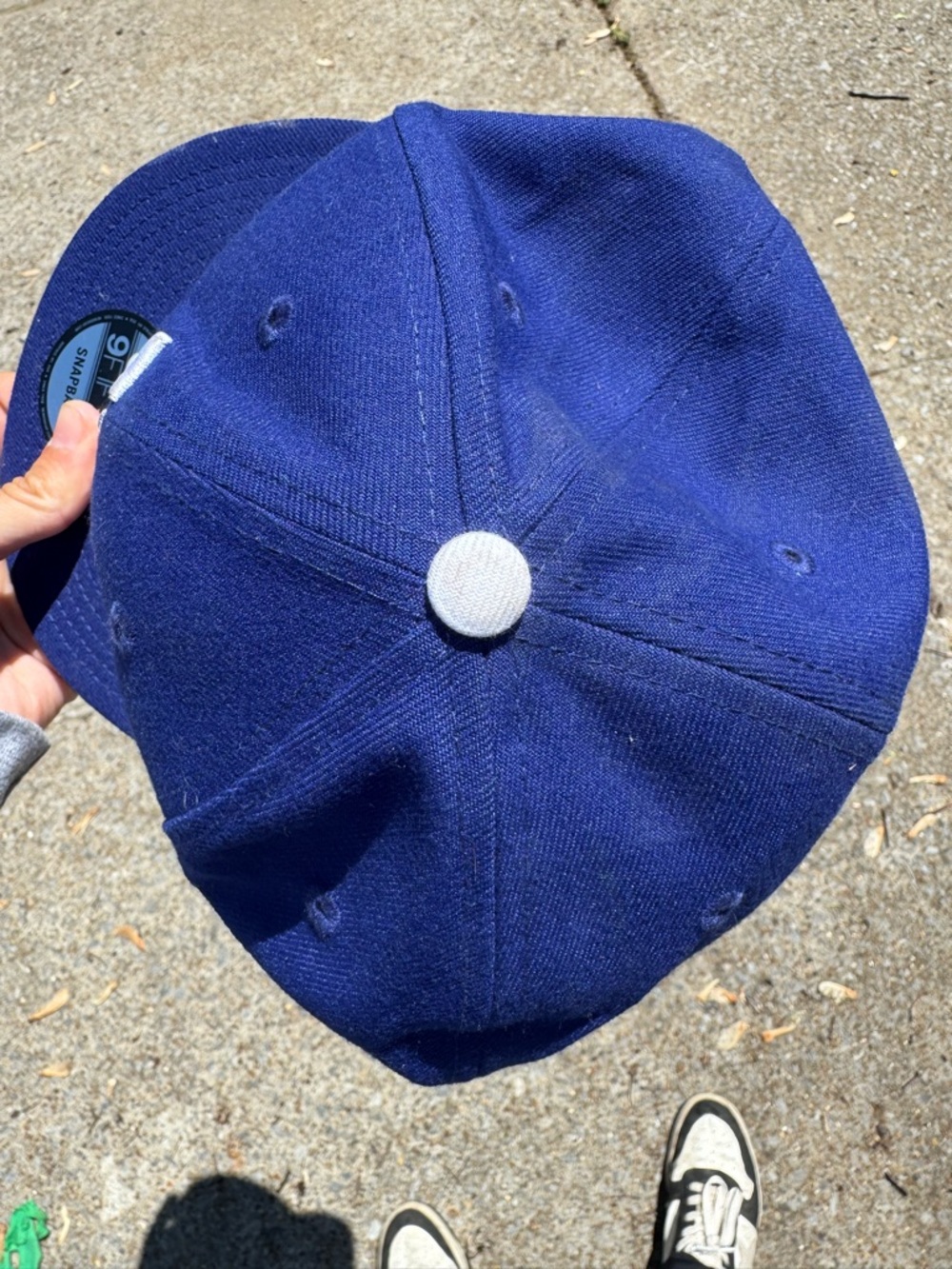 New Era LA Dodgers Royal Blue Snapback Hat with White Logo - Picture 3 of 7